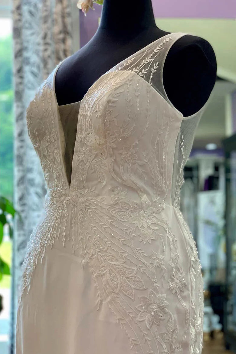 Robe de mariée longue sirène à bretelles transparentes et dos nu